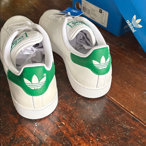 Stan Smith 2 Originals brand New With Tags and Box 10 1/2 - Picture 6 of 11